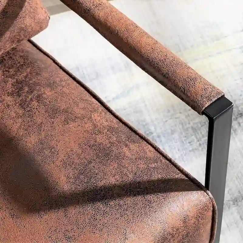 Poltrona d'Appoggio Hosam Mid-Century di US Pride Furniture – Rivestimento in PU/Microfibra, Braccioli in Metallo Aperto Quadrato, Struttura Nera Spazzolata