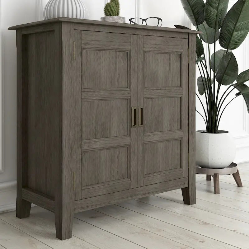 Mobiletto basso contenitore WYNDENHALL Portland in legno massello – 30"L, 2 ripiani regolabili, finitura laccata NC, 1 anno di garanzia