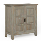 Mobiletto basso contenitore WYNDENHALL Portland in legno massello – 30"L, 2 ripiani regolabili, finitura laccata NC, 1 anno di garanzia