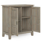 Mobiletto basso contenitore WYNDENHALL Portland in legno massello – 30"L, 2 ripiani regolabili, finitura laccata NC, 1 anno di garanzia