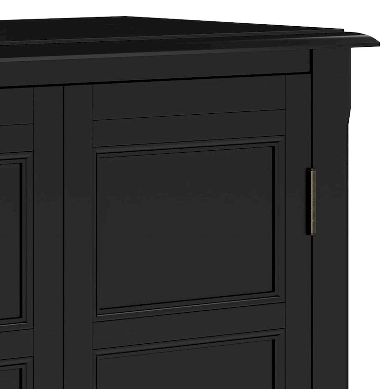 Mobiletto basso contenitore WYNDENHALL Portland in legno massello – 30"L, 2 ripiani regolabili, finitura laccata NC, 1 anno di garanzia
