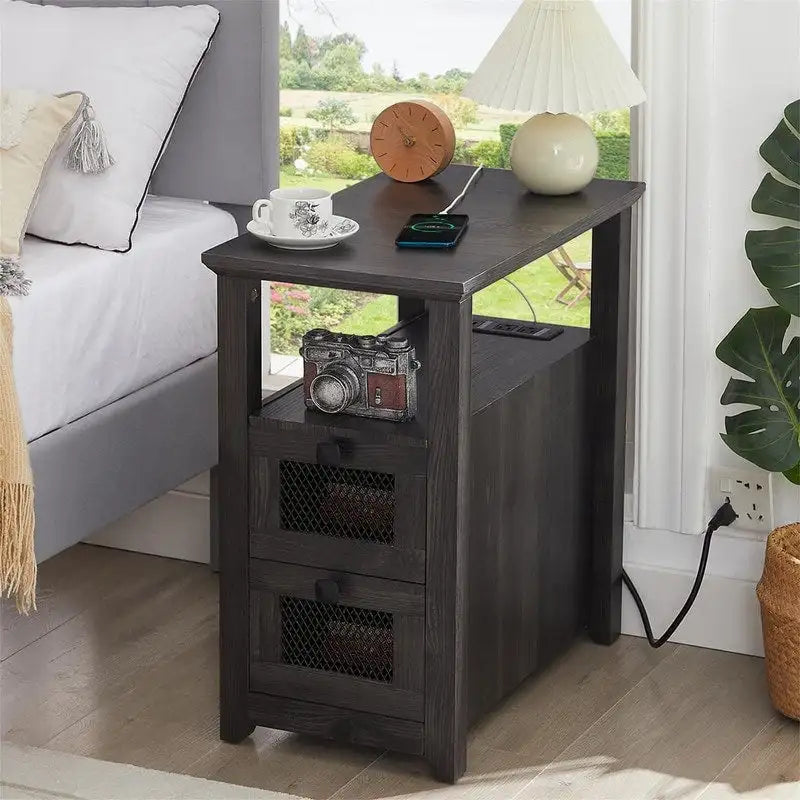 Tavolino da Divano Rustico con Stazione di Ricarica – 2 Prese CA, 2 Porte USB, 2 Cassetti, Piano Effetto Legno
