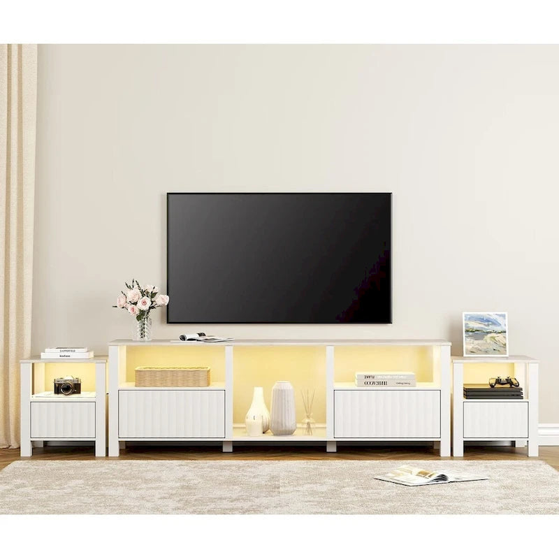 Mobile TV moderno a LED per televisori da 75" – Piano con motivo in pietra, ante in legno scanalato e illuminazione a LED calda